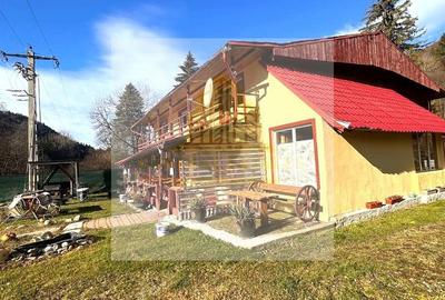 Casă individuală cu 8 camere în Glăjărie