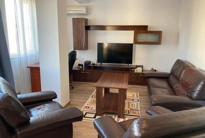 Apartament cu 2 camere, mobilat în Trocadero