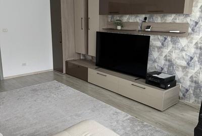 Apartament cu 3 camere decomandat, mobilat în Sebastian