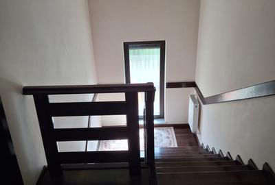 Casa cu etaj la Hudum - 11