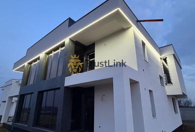 Duplex cu 4 camere în 1 Decembrie