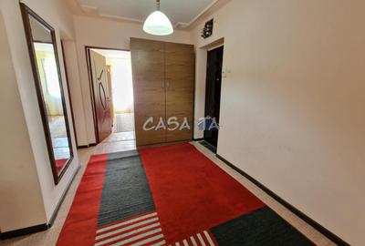 Apartament 3 camere, situat in Targu Jiu, Str. G-ral Christian Tell - 8
