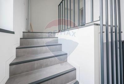 De închiriat casă renovată 2023, 5 camere, pericentral - 24