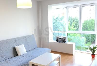 Apartament cu 3 camere decomandat, mobilat în Tineretului