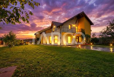 De vanzare casa individuala stil mediteranian curte 704 mp  Borhanci - 1