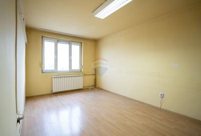 De vânzare apartament cu 4 camere, Bulevardul Decebal - 6