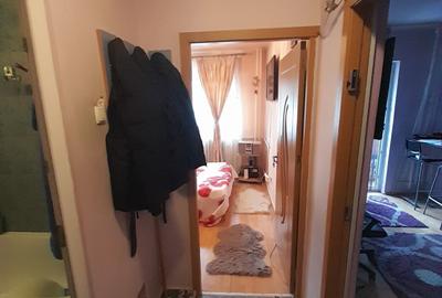 Apartament cu 2 camere semidecomandat în Apărătorii Patriei
