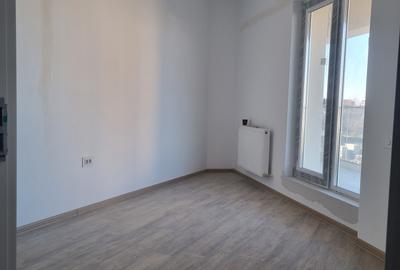 Apartament cu 3 camere,centrala proprie,mutare imediata,vedere superba catre Lac - 8