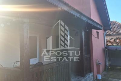 Casă individuală cu 2 camere în Periferie