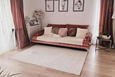 Apartament cu 3 camere în Tractorul