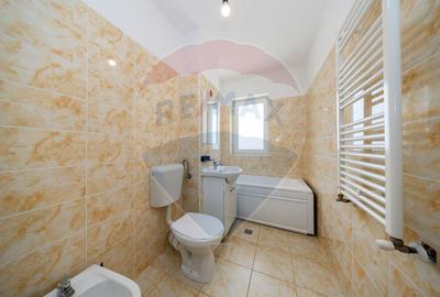 Apartament spatios 3 camere de vanzare in Subcetate - 7
