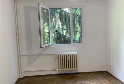 Vanzare Apartament 3 Camere Semidecomandat Berceni-Al.Niculitel - 11