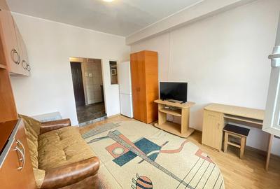 Garsoniera-Piata Nicolina-etaj 1 - 1