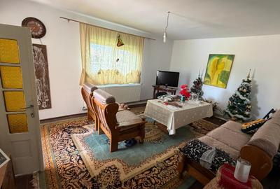 Casa mare cu curte generoasa, in vatra satului Silstea Snagovului - 3