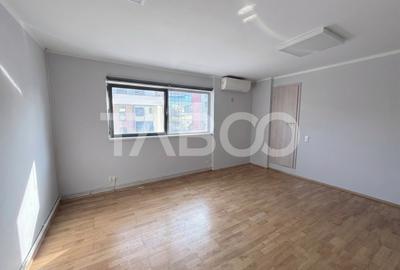 Cladire de birouri cu spatiu comercial la parter si 6 locuri parcare - 2