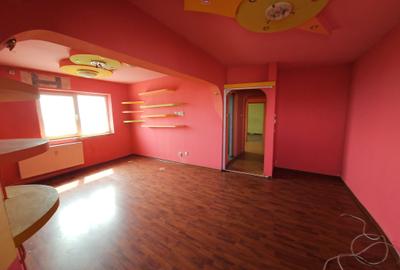 Apartament cu 3 camere decomandat în Doamna Ghica