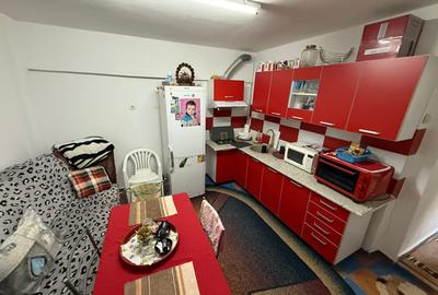 Casă decomandată 3 camere + grădină 450 m², zonă liniștită Galați - 8