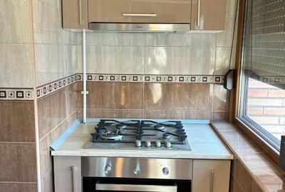 - Renovat recent! Apartament 3 camere Calarasi 4, et. intermediar. - 15