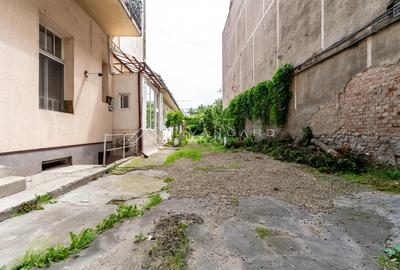 Apartament spațios de 87 mp, cu tavane înalte și garaj, strada Horea - 17