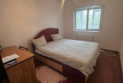 Apartament cu 3 camere, decomandat, etajul 3/4, zona Nicolina - 2