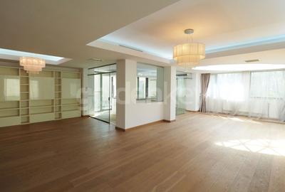 Imobil ultra-premium S+P+4 | 7 dormitoare, 8 bai | 1053mpc | lac - 1