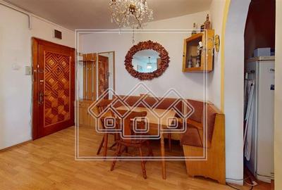 Apartament de vanzare in Sibiu - 3 camere si balcon - V. Aaron - 15