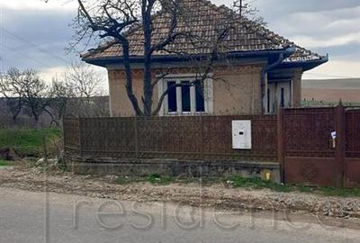 Teren 3200 mp! Casa 2 camere+bucatarie de vara+grajd, Aiton - 6