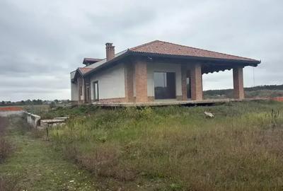 Casa 10 camere Nefinalizata 600 m Utili 2500 m Teren Padure 400 m - 3