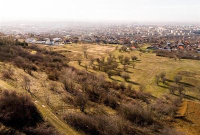 RECO Teren  intravilan- panorama asupra orasului -str. Caisilor - 10