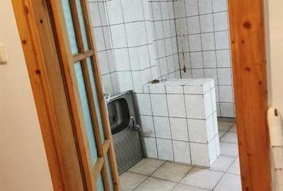 Apartament 4 camere zona Soarelui etaj 1 - 10