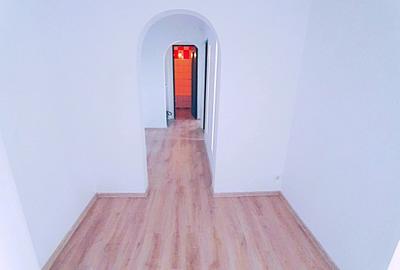 APARTAMENT 3 CAMERE RENOVAT, FINISAT, LIBER PENTRU MUTAT - 1