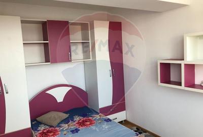Apartament cu 3 camere de închiriat în zona Nufărul - 10