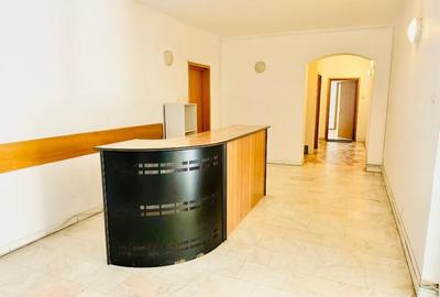 Proprietate spatioasa si versatila, formata din hochparter inalt si demisol - 4
