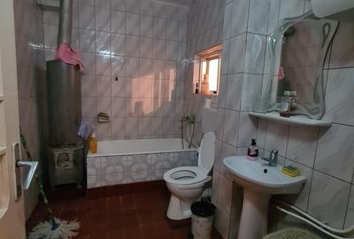 Casa zona centrala Adjud - renovata si mobilata - 8