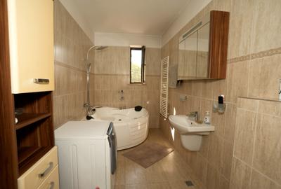 Vila cu PISCINA acoperită, zona centrala în Periș - 23