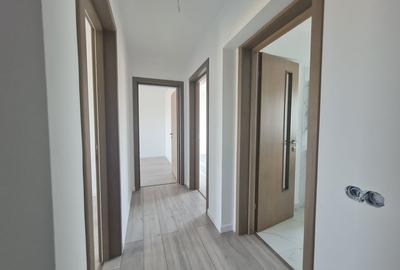 Vila cu 4 camere,2 bai,finisaje deosebite,curte 330 mp - 11