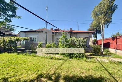 Casa 4 camere , cu beci ,1681m2 teren , Boldesti Scaeni - 1