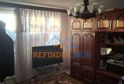 Apartament cu 3 camere decomandat în Brâncoveanu