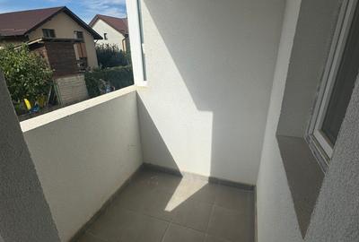 VANZARE GARSONIERA DECOMANDATA LANGA SCOALA PENTRU RARES-BLOC MIC DE 3 ETAJE - 15