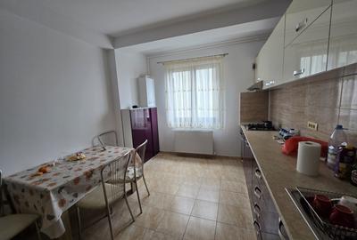 Apartament 2 camere plus loc de parcare - 1