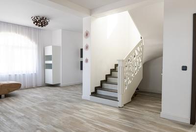 Casă individuală cu 5 camere în Exterior Est