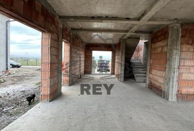 Casă single 4-5 camere / 500mp teren / Sura Mică / Sibiu - 1