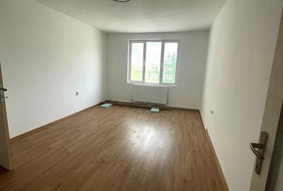 Apartament cu 3 camere in mun. Brasov - 4