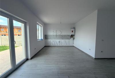Duplex pe parter - zona buna - toate utilitatile - 4