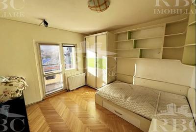Apartament cu 3 camere decomandat, mobilat în Între Lacuri