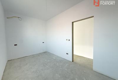 Duplex 4 camere situat la drum asfaltat, in Sacalaz - 8