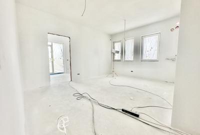 Apartament cu 3 camere semidecomandat în Giroc