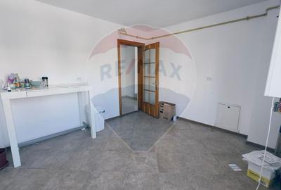 2 camere, central, A.I Cuza ideal pentru firmă, liber - 8
