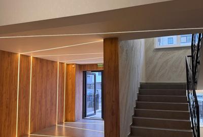 Apartament cu 3 camere decomandat în 13 Decembrie