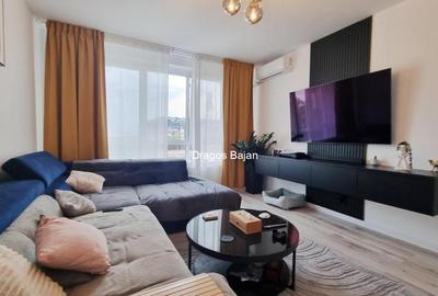 3 camere // decomandat // Renovat - 1